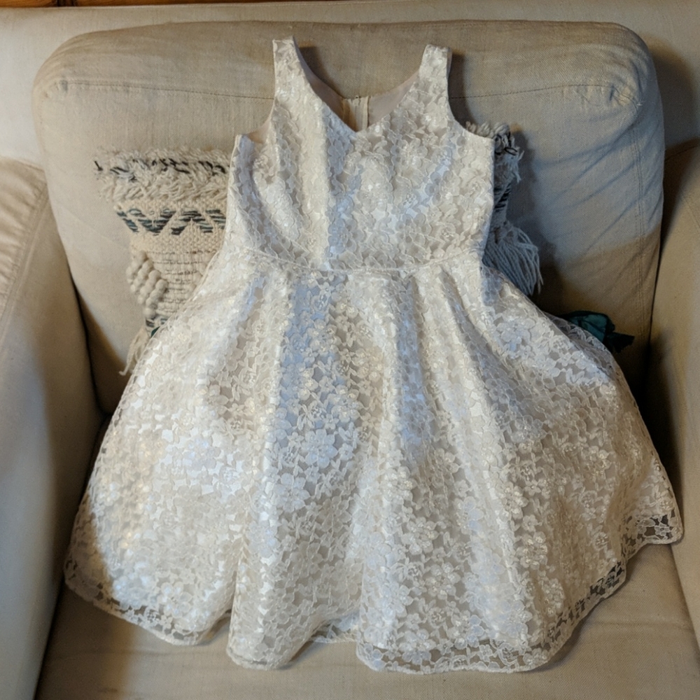 Girls Ivory Lace Bridesmaid Dress